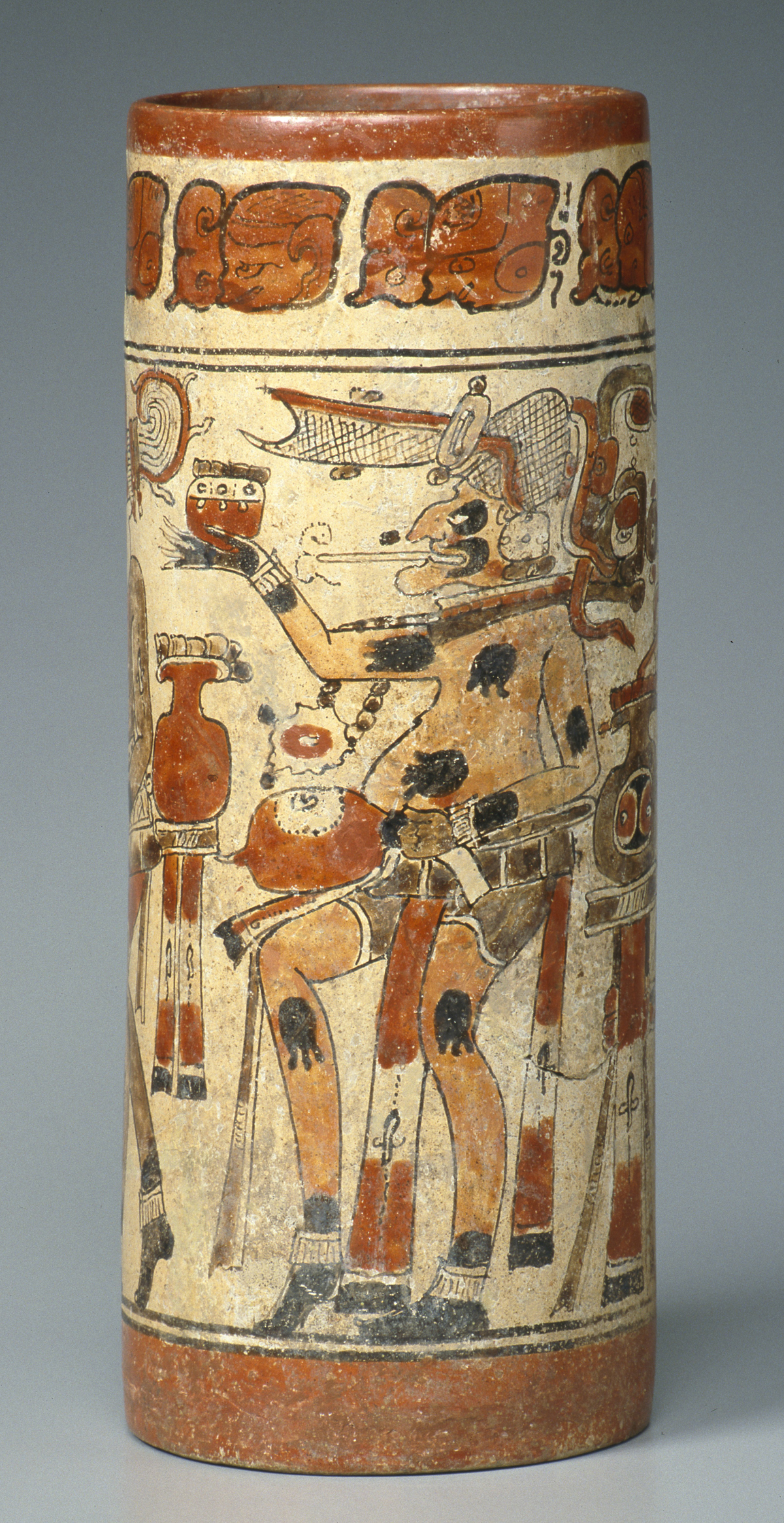 喫煙人物図彩文壺