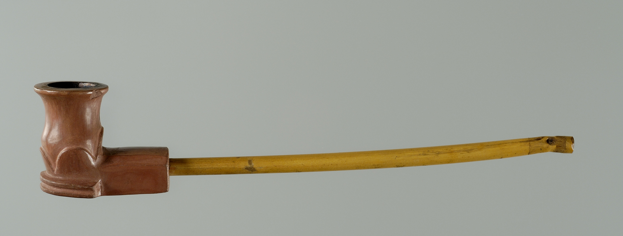 儀礼用土製パイプ
