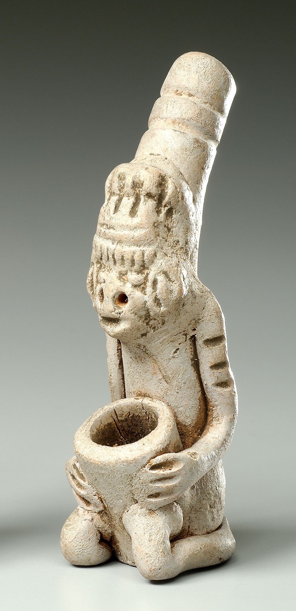 人物像形土製パイプ