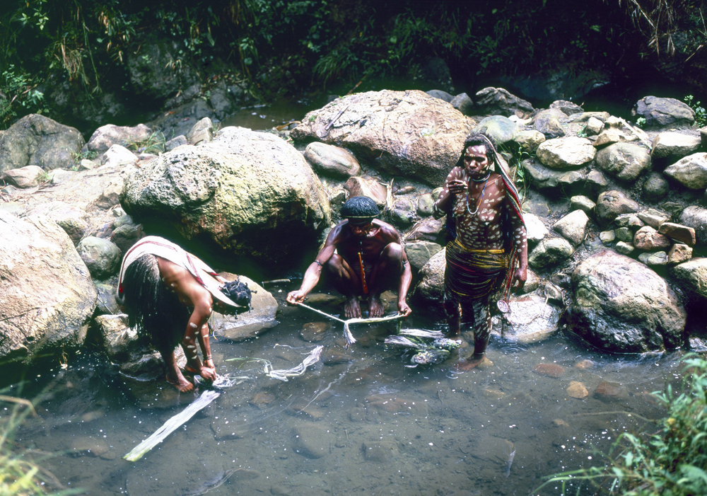ダニ族の塩の池